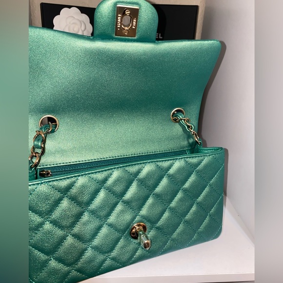 RARE NIB CHANEL IRIDESCENT GREEN CLASSIC MINI FLAP - Picture 15 of 17